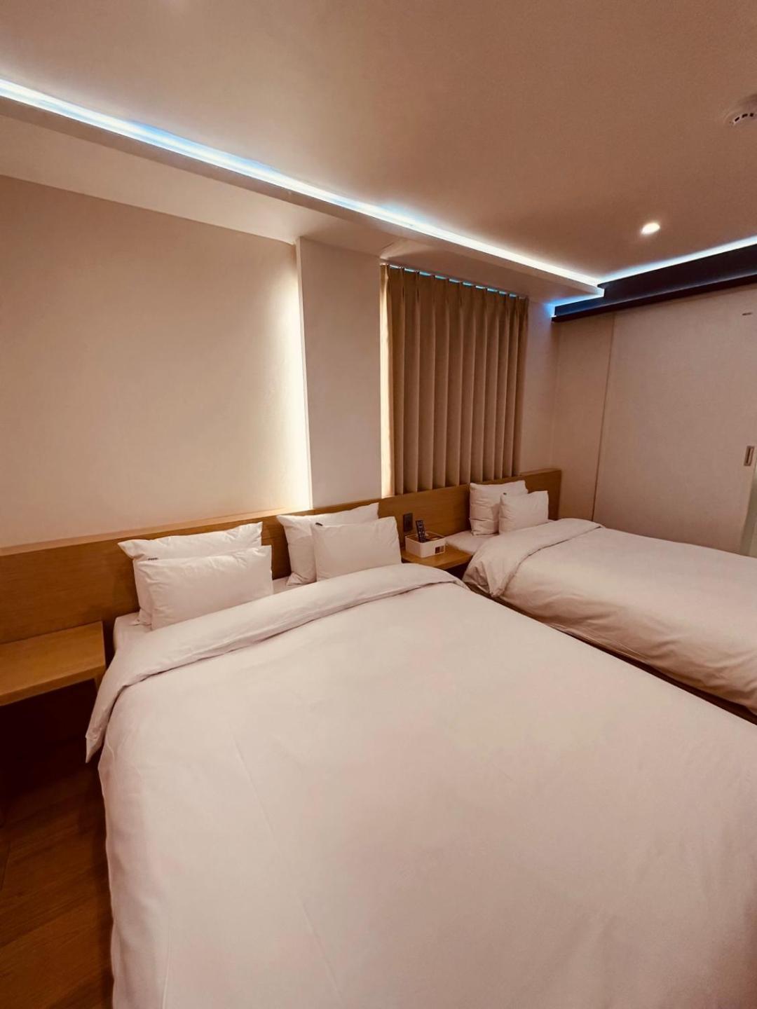 H Avenue Chuncheon Hotell Exteriör bild